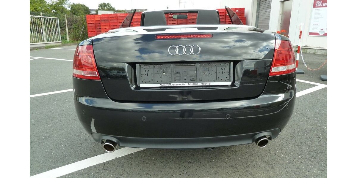 Audi A4 Cabrio 1.8 T Leder E-dach Navi kl. Mängel 161.000 km 4.900 &euro; Ratingen 40885