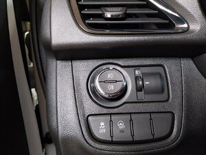 Opel Karl Rocks SHZ LHZ Temp. PDC 42.525 km 9.990 &euro; HAAN 42781