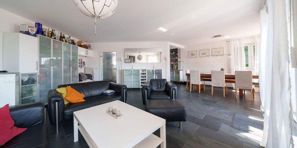 Etagenwohnung Bochum Dahlhausen - 8 Zimmer, 220 m&sup2;, 460.000&euro; | Angebot:25721357