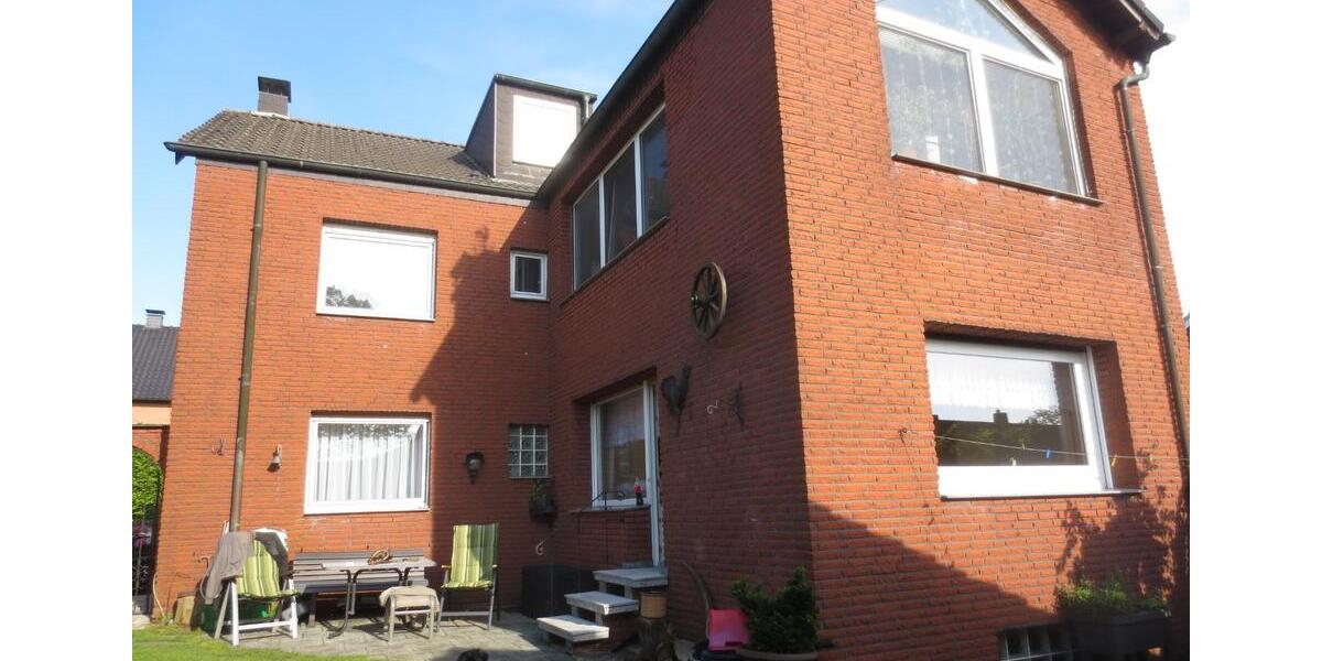 Zweifamilienhaus auf Erbpacht (ca. 110€ im Monat) in RE 7 zimmer