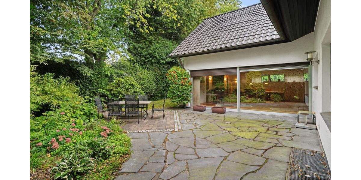 Einfamilienhaus Ratingen Hösel - 8 Zimmer, 303 m&sup2;, 1.450.000&euro; | Angebot:25779367