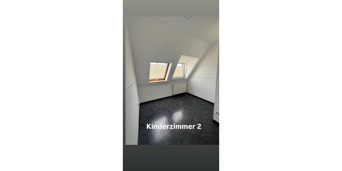 Dachgeschoßwohnung Gelsenkirchen Gelsenkirchen-Mitte - 3 Zimmer, 110 m&sup2;, 1.300&euro; | Angebot:26413931