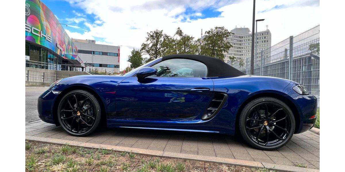 Porsche Boxster 17.800 km 71.701 &euro; Essen 45359