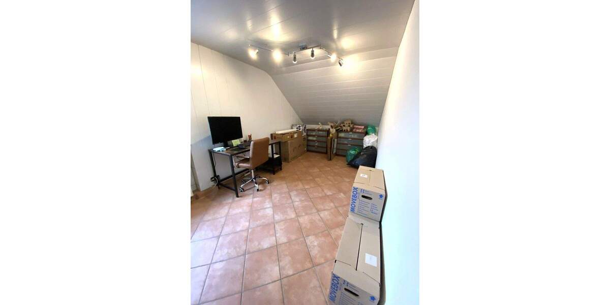 Etagenwohnung Essen Dellwig - 3 Zimmer, 85 m&sup2;, 795&euro; | Angebot:25760421