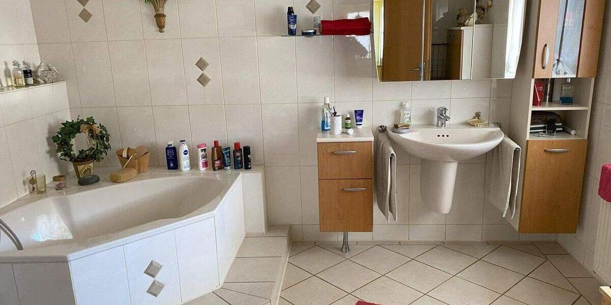 Doppelhaushälfte Essen Kupferdreh - 6 Zimmer, 215 m&sup2;, 670.000&euro; | Angebot:24635712