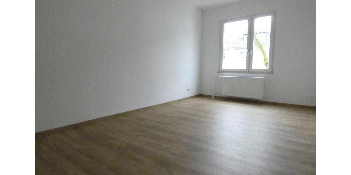 Etagenwohnung Essen Stadtbezirk III - 3 Zimmer, 80 m&sup2;, 825&euro; | Angebot:26674869