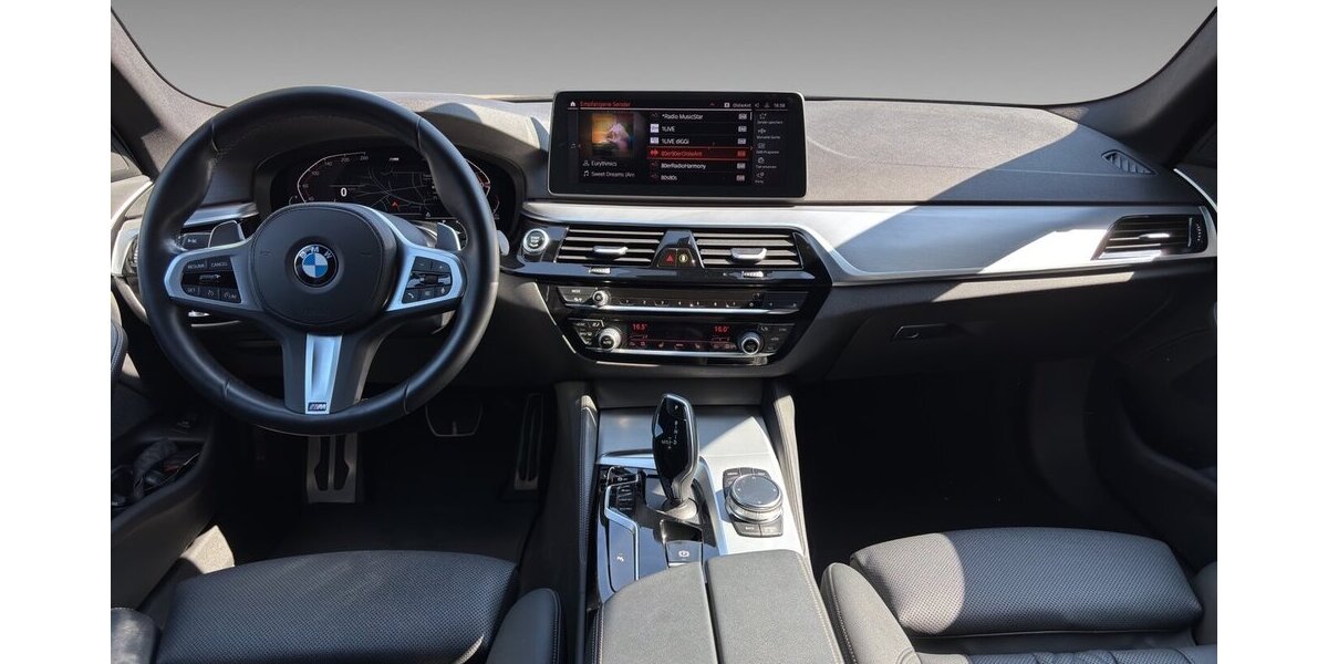 BMW 520d M-Sport Pro Leder Kamera LED ComfortSitz 99.895 km 29.900 &euro; Wuppertal 42327