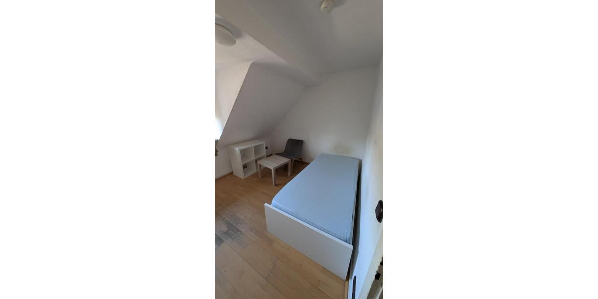 Dachgeschoßwohnung Mülheim an der Ruhr Linksruhr - 3.5 Zimmer, 58 m&sup2;, 725&euro; | Angebot:24658576