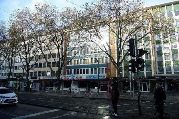 Citylage Mülheim-Mitte Wohn-und Geschäftshaus-Mehrfamilienhaus mit 11 Wohnungen und zwei Gewerbeeinheiten 2 zimmer