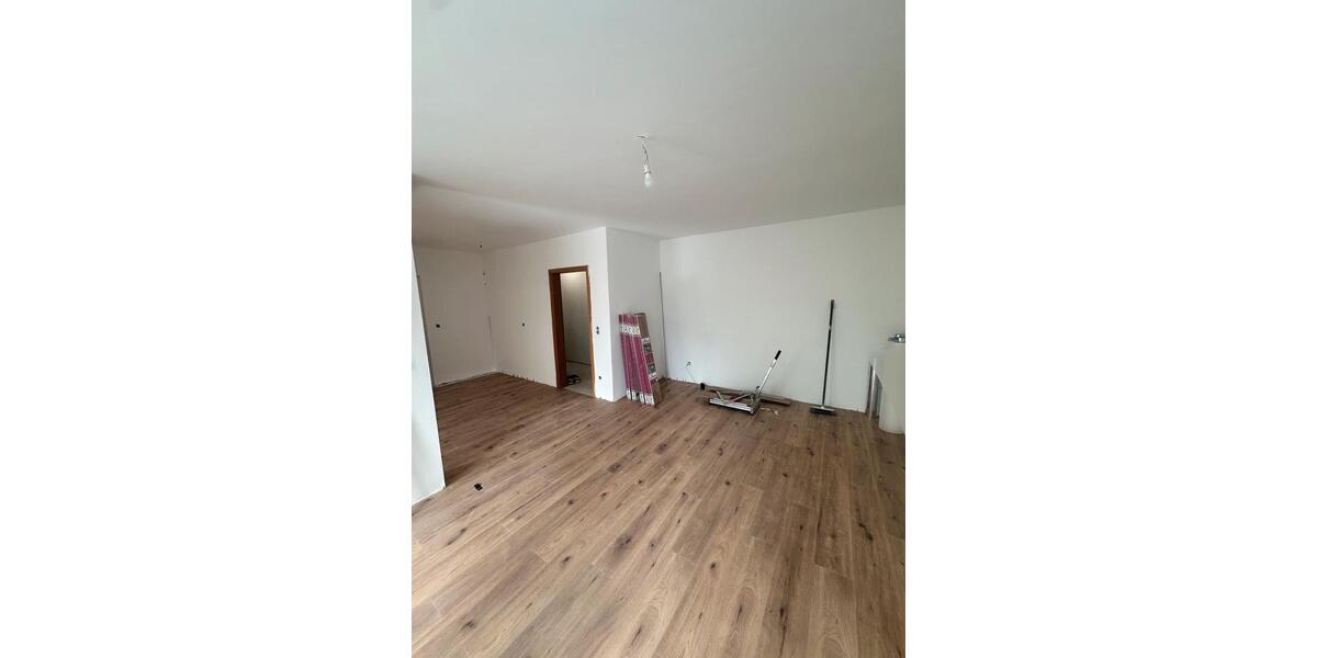 Dachgeschoßwohnung Hattingen - 2.5 Zimmer, 63 m&sup2;, 850&euro; | Angebot:26413523