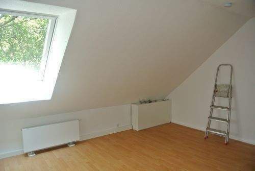 Im Königreich Mülheim-Broich 2 Zimmer Dachgeschoss im gepflegten Altbau mit Balkon** 2 zimmer