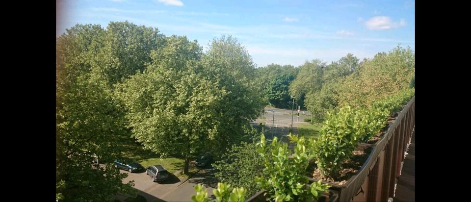 Etagenwohnung Duisburg Mittelmeiderich - 5 Zimmer, 107 m&sup2;, 240.000&euro; | Angebot:25832403