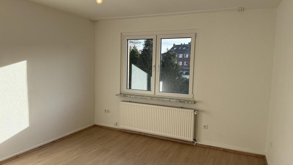 Erstbezug: 2,5-Zimmer-Wohnung (ca. 59 m²) mit neuem Tageslichtbad & 3-fach Verglasung 2.5 zimmer