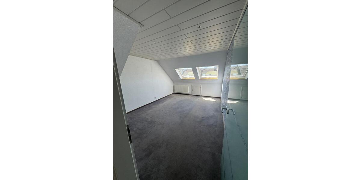 Dachgeschoßwohnung Dorsten - 3 Zimmer, 105 m&sup2;, 850&euro; | Angebot:26420624