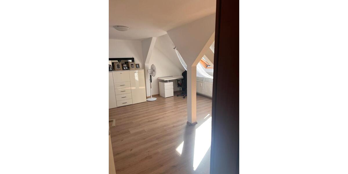 Reihenhaus Duisburg Mittelmeiderich - 4 Zimmer, 150 m&sup2;, 350.000&euro; | Angebot:27502880