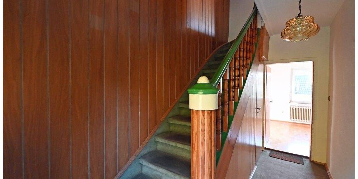 Charme trifft Saarn! Einseitig angebauter Altbau-Schatz auf tollem Grundstück 5 zimmer