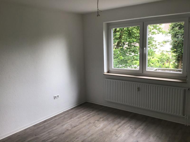 Miet mich - 3-Zi.-Whg. mit Balkon in GE-Erle zimmer
