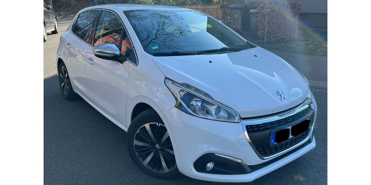 Peugeot 208 141.000 km 6.199 &euro; Essen 45329