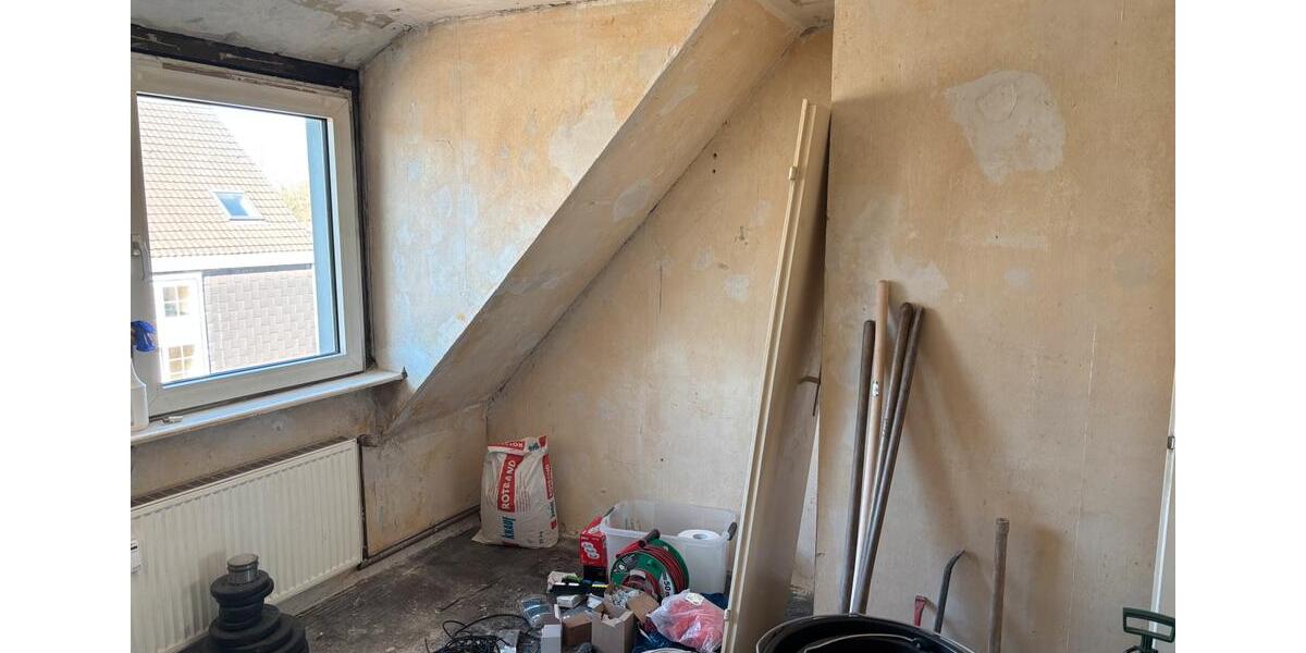 Dachgeschoßwohnung Oberhausen Alstaden - 2.5 Zimmer, 60 m&sup2;, 500&euro; | Angebot:25825814