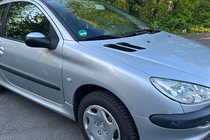 Peugeot 206 164.000 km 950 &euro; Bochum OT Innenstadt 44809