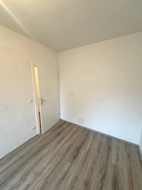 Frisch renovierte 3-Zimmer-Wohnung mit Balkon! zimmer