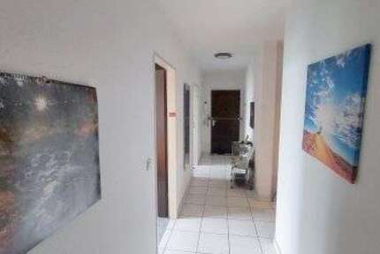 Wohnung zum Kaufen in Düsseldorf 299.000 € 83.51 m²