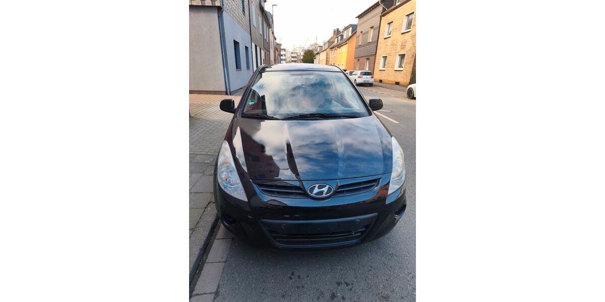Hyundai i20 130.428 km 3.900 &euro; Duisburg 47179