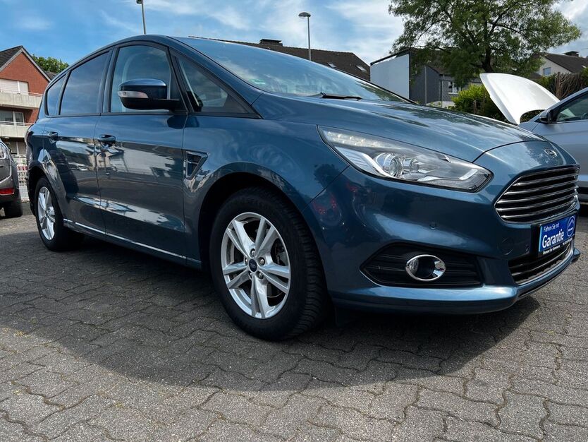 Ford S-Max 64.350 km 18.600 € Bochum 44791