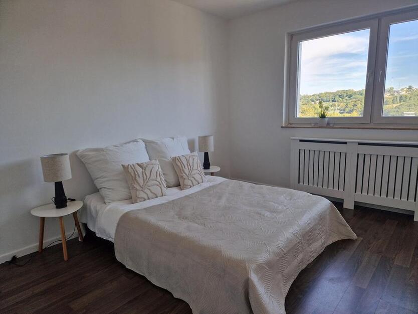 Modern & bezugsbereit: 3-Zimmer-Wohnung mit Balkon und Garage zimmer