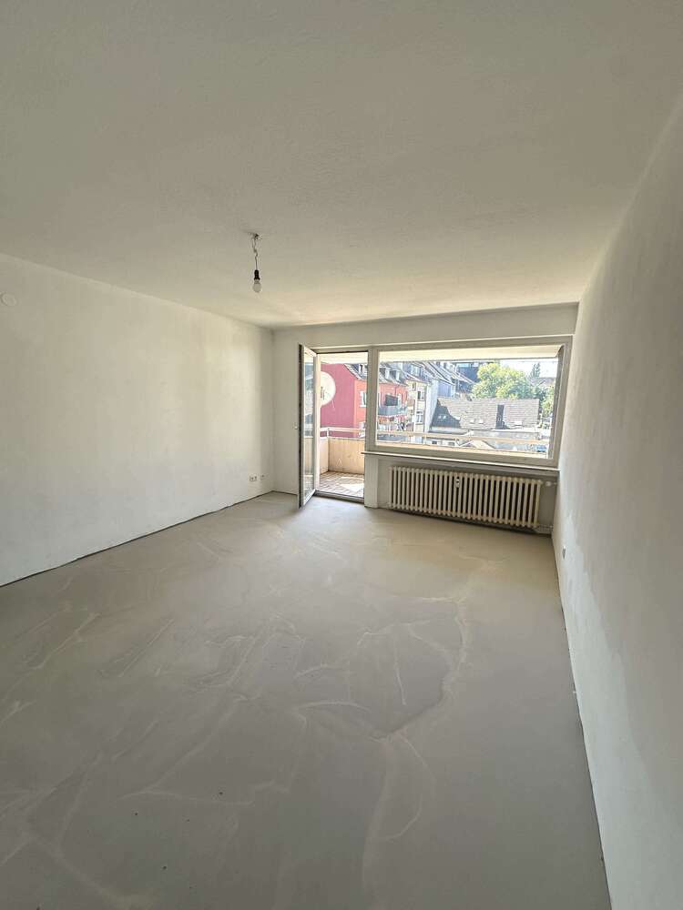 Wohnung zum Mieten in Duisburg 481 € 82 m²