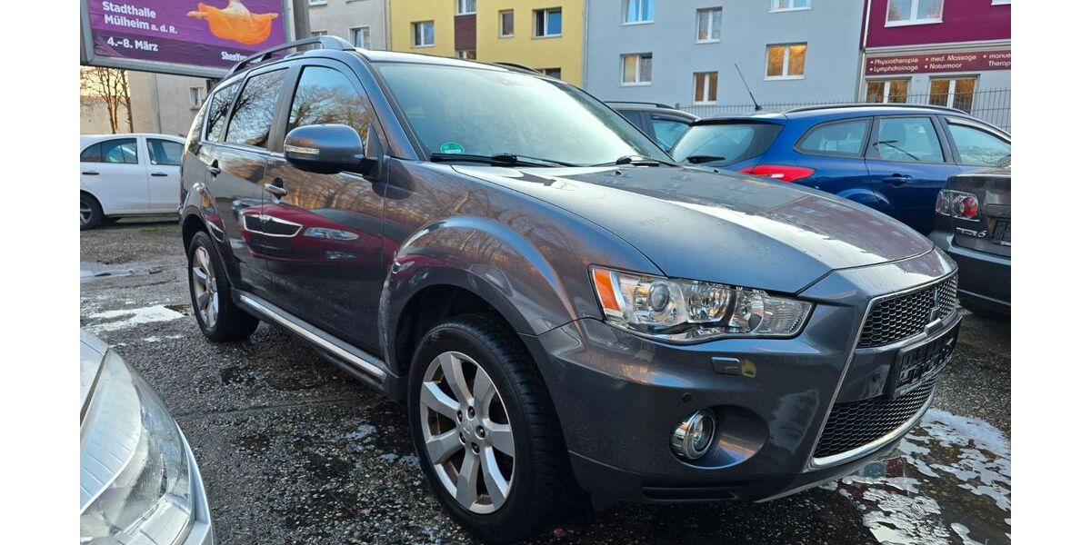 Mitsubishi Outlander 167.000 km 7.900 &euro; Essen 45144