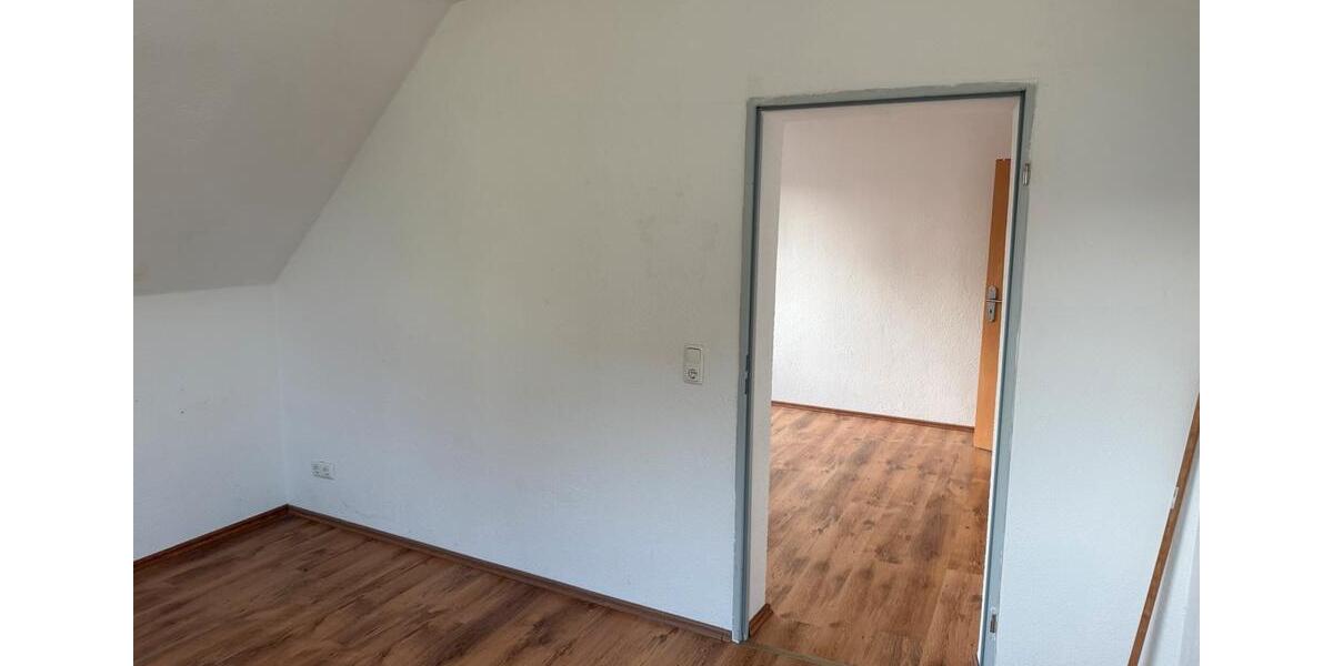 Dachgeschoßwohnung Duisburg Rheinhausen - 2 Zimmer, 55 m&sup2;, 770&euro; | Angebot:25791800