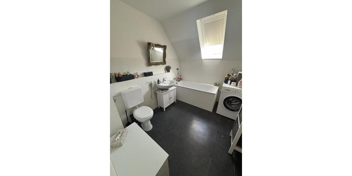 Dachgeschoßwohnung Recklinghausen Berghausen - 2.5 Zimmer, 66 m&sup2;, 481&euro; | Angebot:24855662