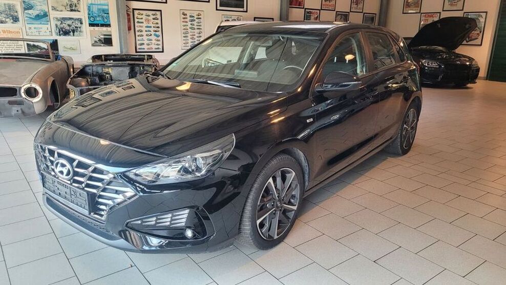 i30