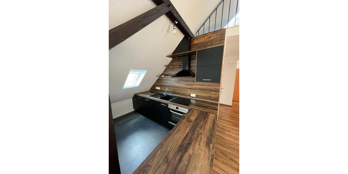 Dachgeschoßwohnung Bochum Höntrop - 4.5 Zimmer, 135 m&sup2;, 945&euro; | Angebot:26386976