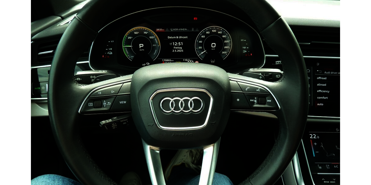 Audi Q7 55e TFSI Quattro Leder Matrix Panorama Air 170.000 km 34.900 &euro; Ratingen 40885