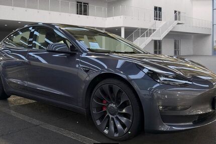 Tesla Model 3 59.890 km 27.790 &euro; Wuppertal 42327