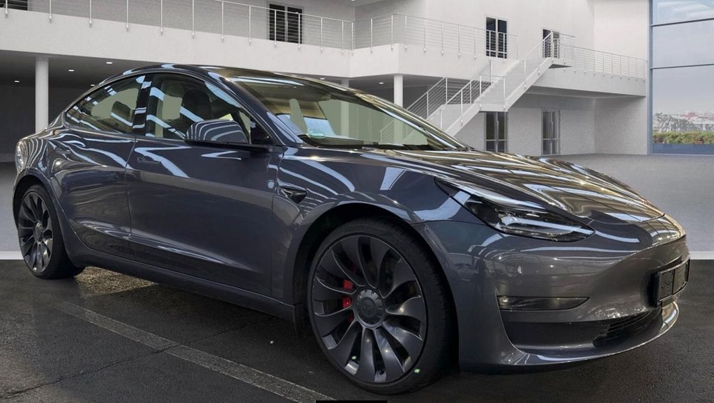 Tesla Model 3 59.890 km 27.790 &euro; Wuppertal 42327