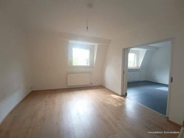 Etagenwohnung Duisburg Obermarxloh - 2 Zimmer, 50 m&sup2;, 400&euro; | Angebot:26909175