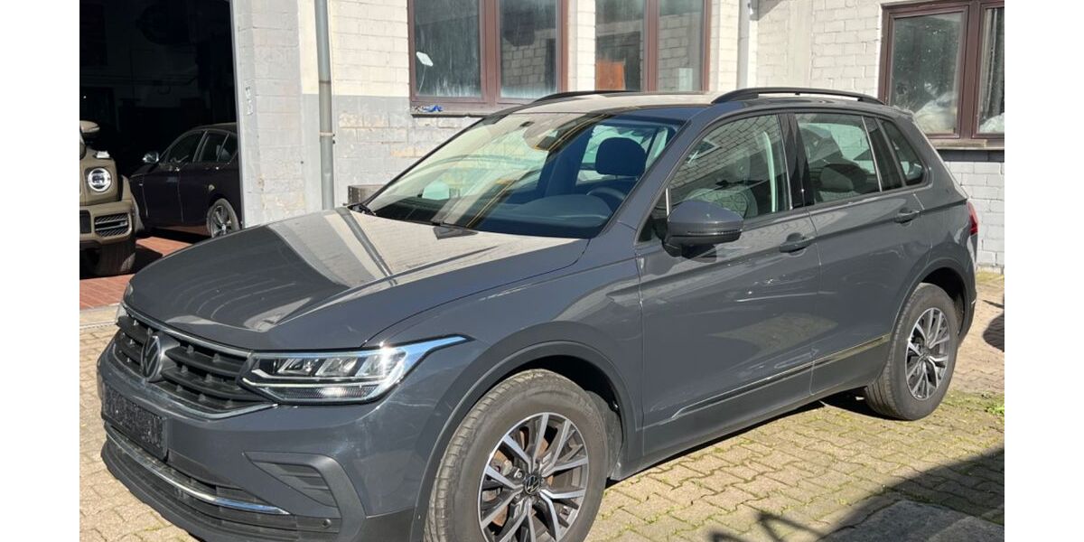 VW Tiguan 198.000 km 17.800 &euro; Bochum 44793