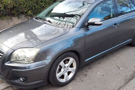 Toyota Avensis 139.658 km 5.999 &euro; Essen 45307