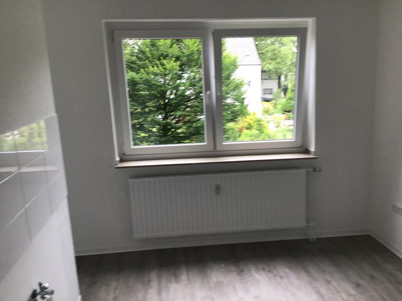 Miet mich - 3-Zi.-Whg. mit Balkon in GE-Erle zimmer