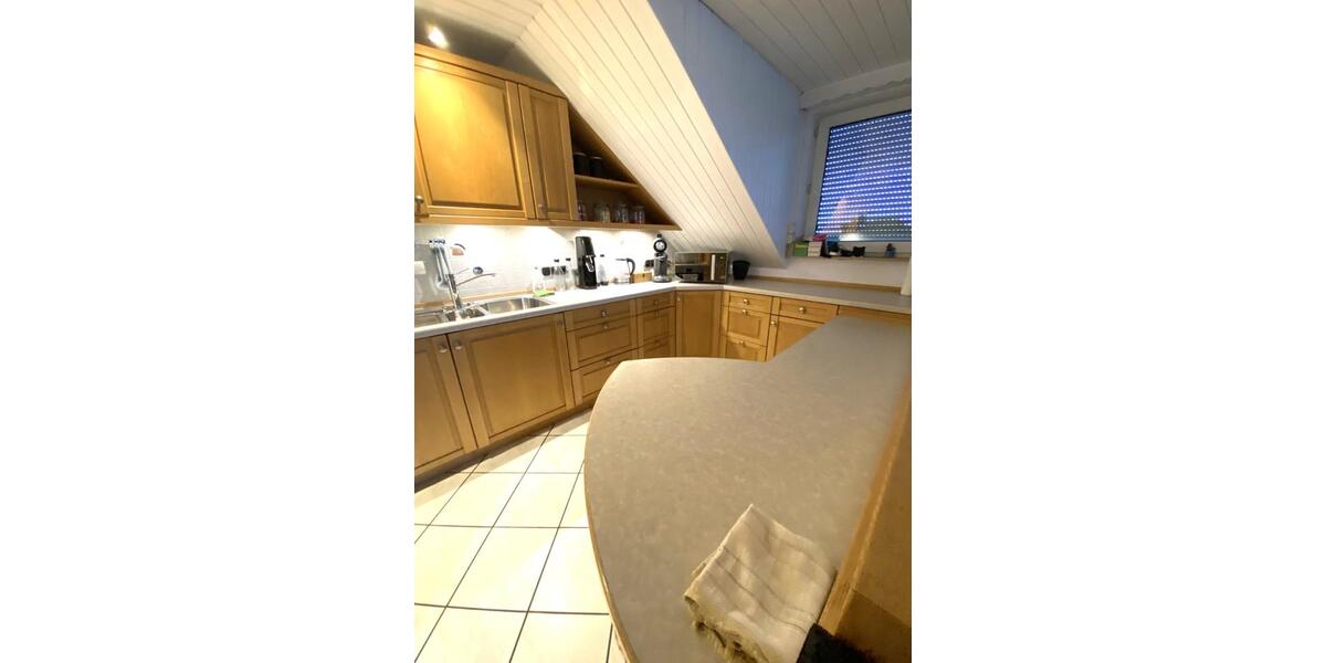 Dachgeschoßwohnung Essen Stadtbezirk IV - 3 Zimmer, 85 m&sup2;, 795&euro; | Angebot:25749475