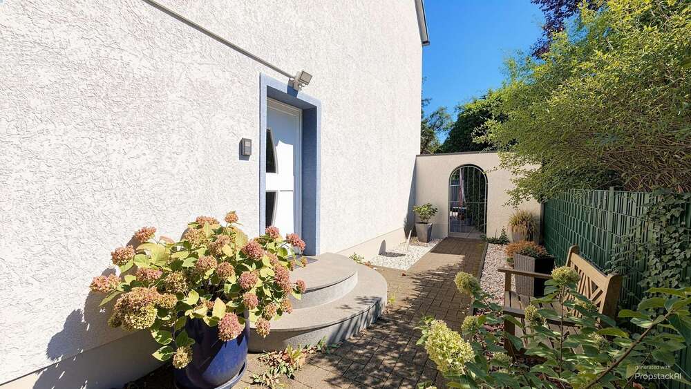 Mehrfamilienhaus mit 3 Wohneinheiten in ruhiger Sackgassenlage - Mehrfamilienhaus, Wohnhaus Oberhausen Alstaden | Angebot:27493794
