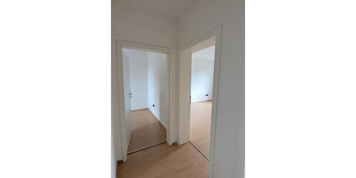 Etagenwohnung Duisburg Hamborn - 5 Zimmer, 95 m&sup2;, 699&euro; | Angebot:25743427