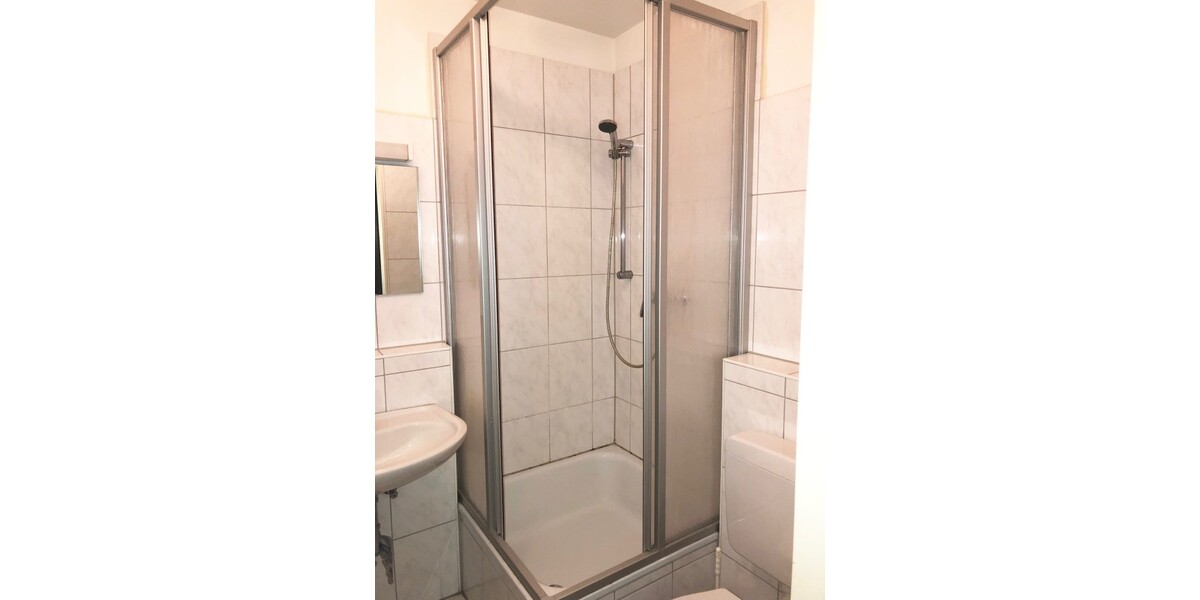 Essen-Frohnhausen - 33 qm - 1 Zimmer und separate Küche mit Einbauküche - modernes Duschbad - Etagenwohnung Essen Stadtbezirk III | Angebot:26935206