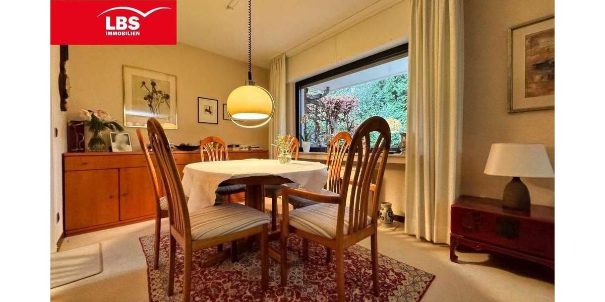 Große Erdgeschosswohnung mit Balkon, Gartenblick und Garage! 3 zimmer