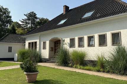 Haus Bochum / Weitmar Weitmar - 8.5 Zimmer, 289 m&sup2;, 1.180.000&euro; | Angebot:23936700