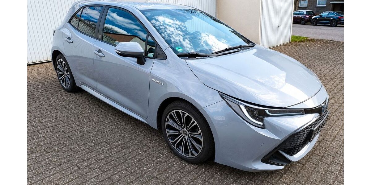 Toyota Corolla 78.500 km 17.888 &euro; Mülheim 45476