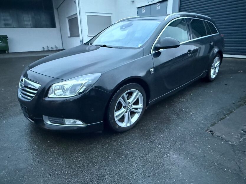 Opel Insignia 410.000 km 3.200 € Essen 45141